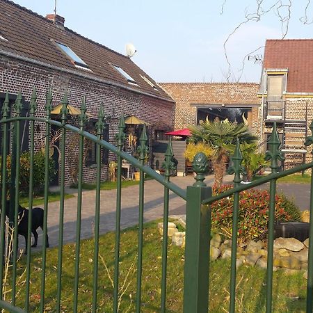 Chambres D Hotes ,Hotel ,Secret D'Une Nuit A Vicq Pres De Onnaing,Avec Piscine Exterior foto