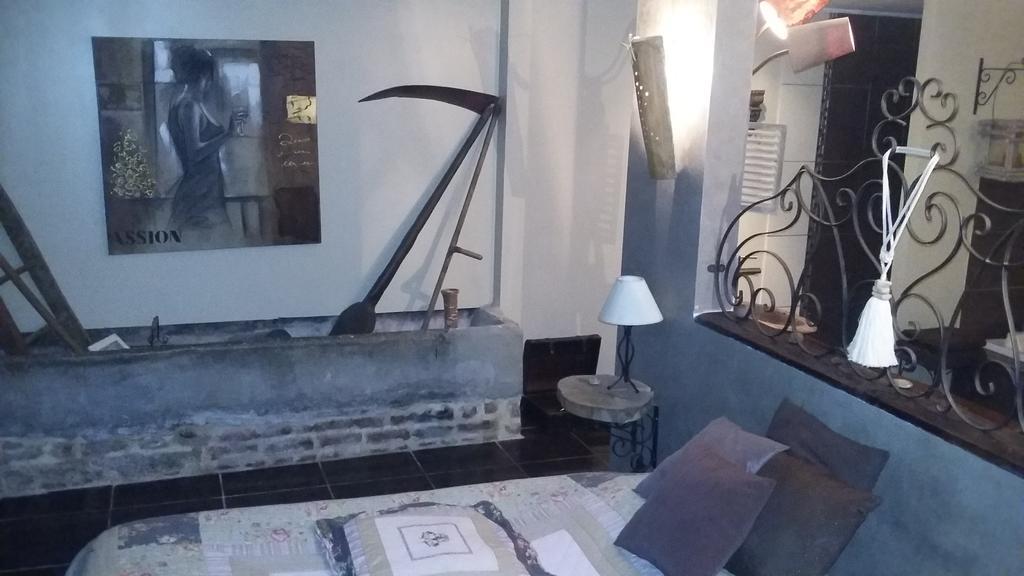 Chambres D Hotes ,Hotel ,Secret D'Une Nuit A Vicq Pres De Onnaing,Avec Piscine Exterior foto