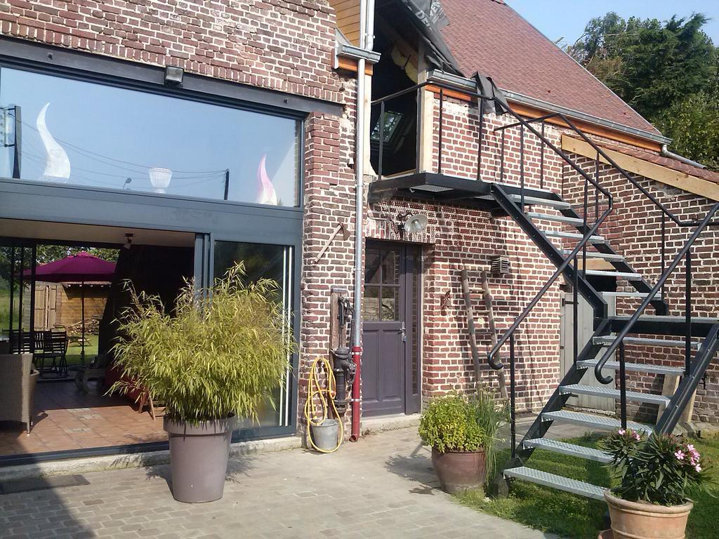 Chambres D Hotes ,Hotel ,Secret D'Une Nuit A Vicq Pres De Onnaing,Avec Piscine Exterior foto