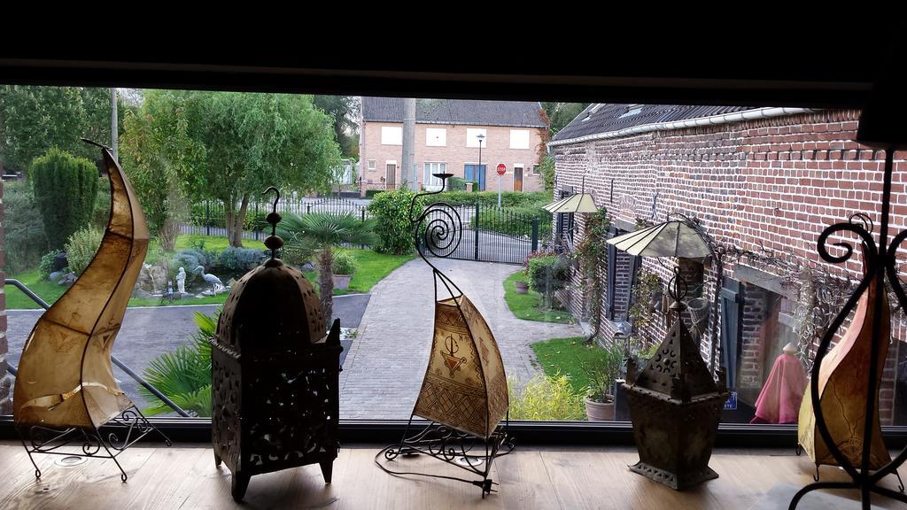 Chambres D Hotes ,Hotel ,Secret D'Une Nuit A Vicq Pres De Onnaing,Avec Piscine Exterior foto