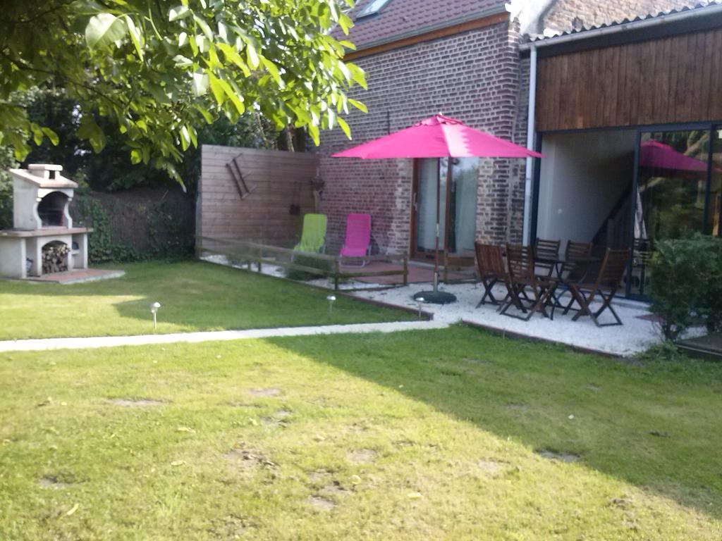 Chambres D Hotes ,Hotel ,Secret D'Une Nuit A Vicq Pres De Onnaing,Avec Piscine Exterior foto