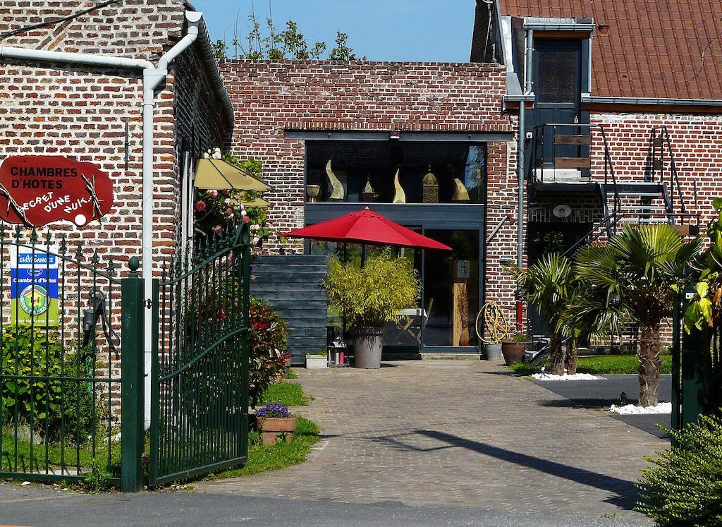 Chambres D Hotes ,Hotel ,Secret D'Une Nuit A Vicq Pres De Onnaing,Avec Piscine Exterior foto